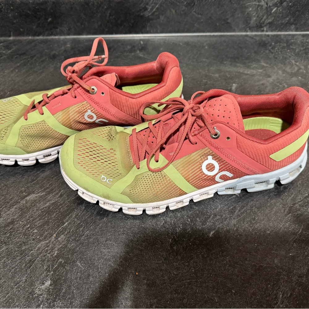 On Women's Athletic Shoes - Red and Green